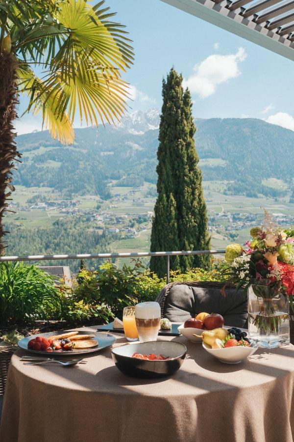 Golserhof Hotel Tirolo Exterior photo