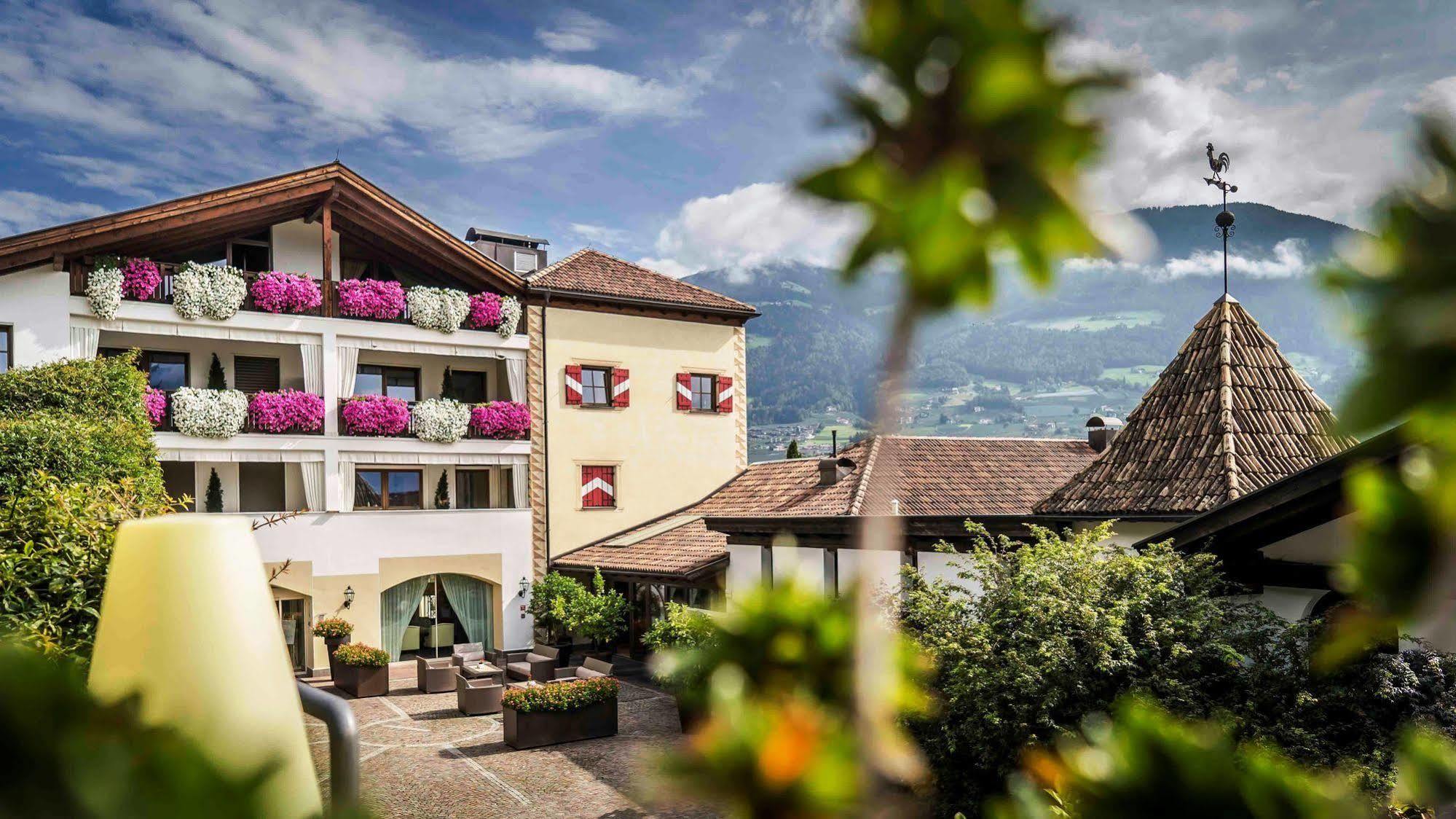 Golserhof Hotel Tirolo Exterior photo